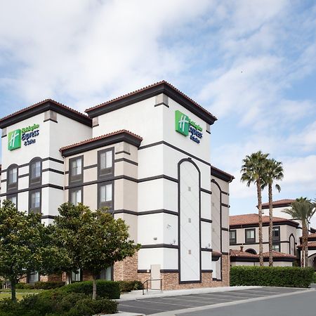 Holiday Inn Express Ontario By Ihg Creekside Экстерьер фото