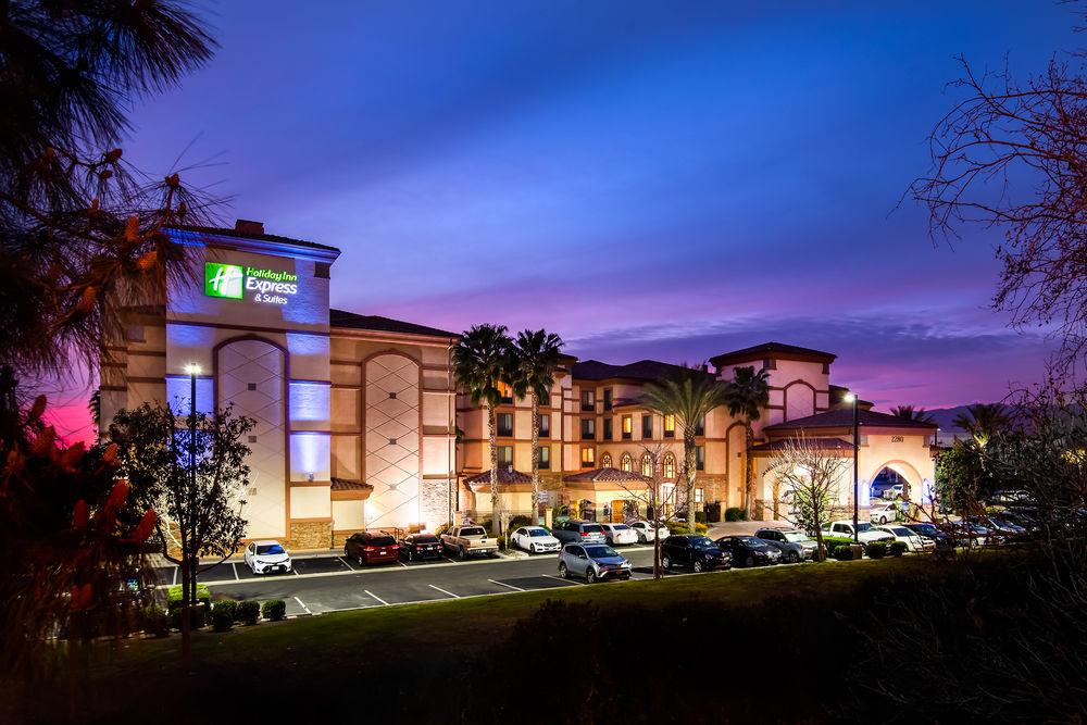 Holiday Inn Express Ontario By Ihg Creekside Экстерьер фото