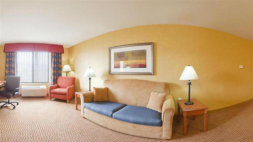 Holiday Inn Express Ontario By Ihg Creekside Экстерьер фото