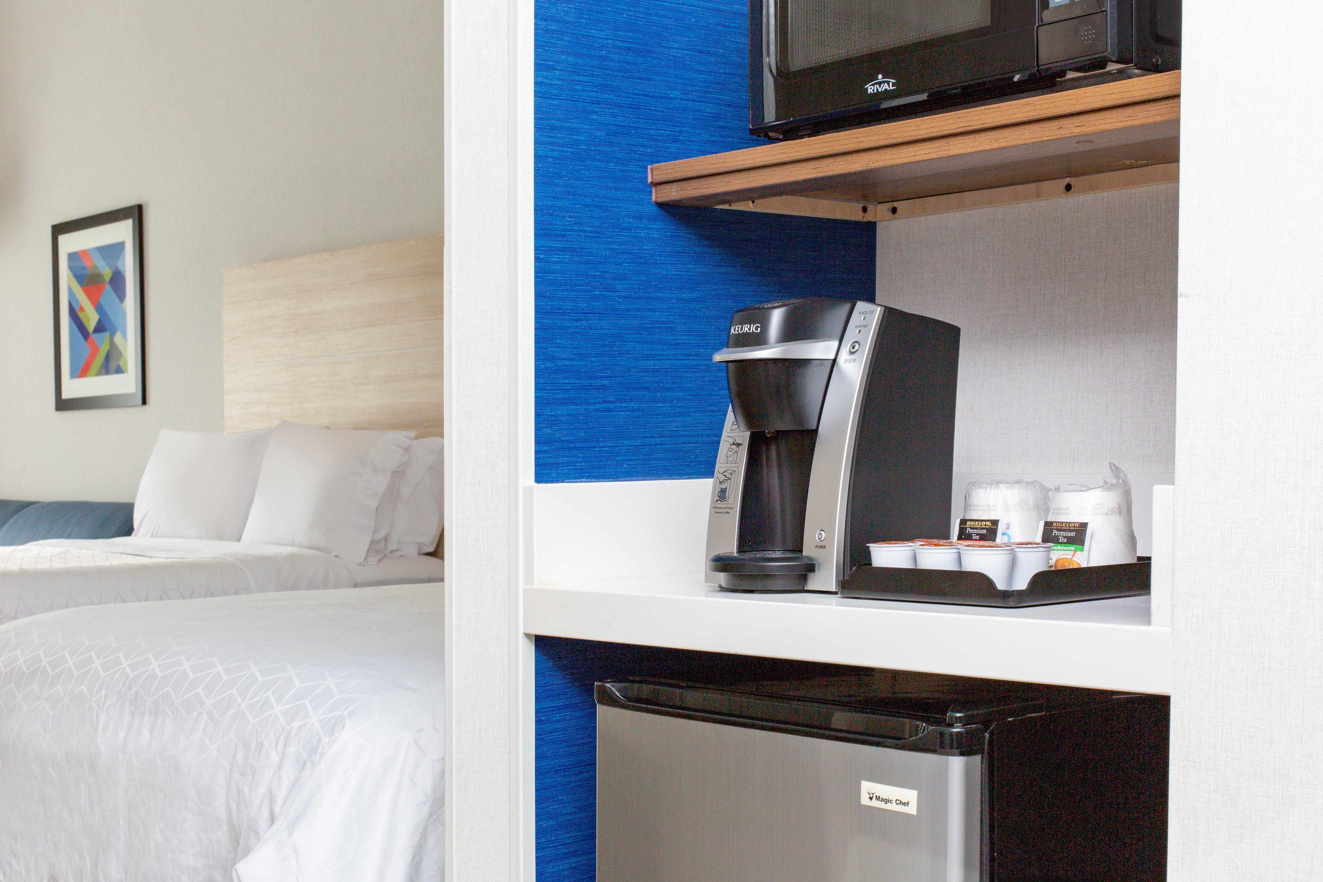 Holiday Inn Express Ontario By Ihg Creekside Экстерьер фото