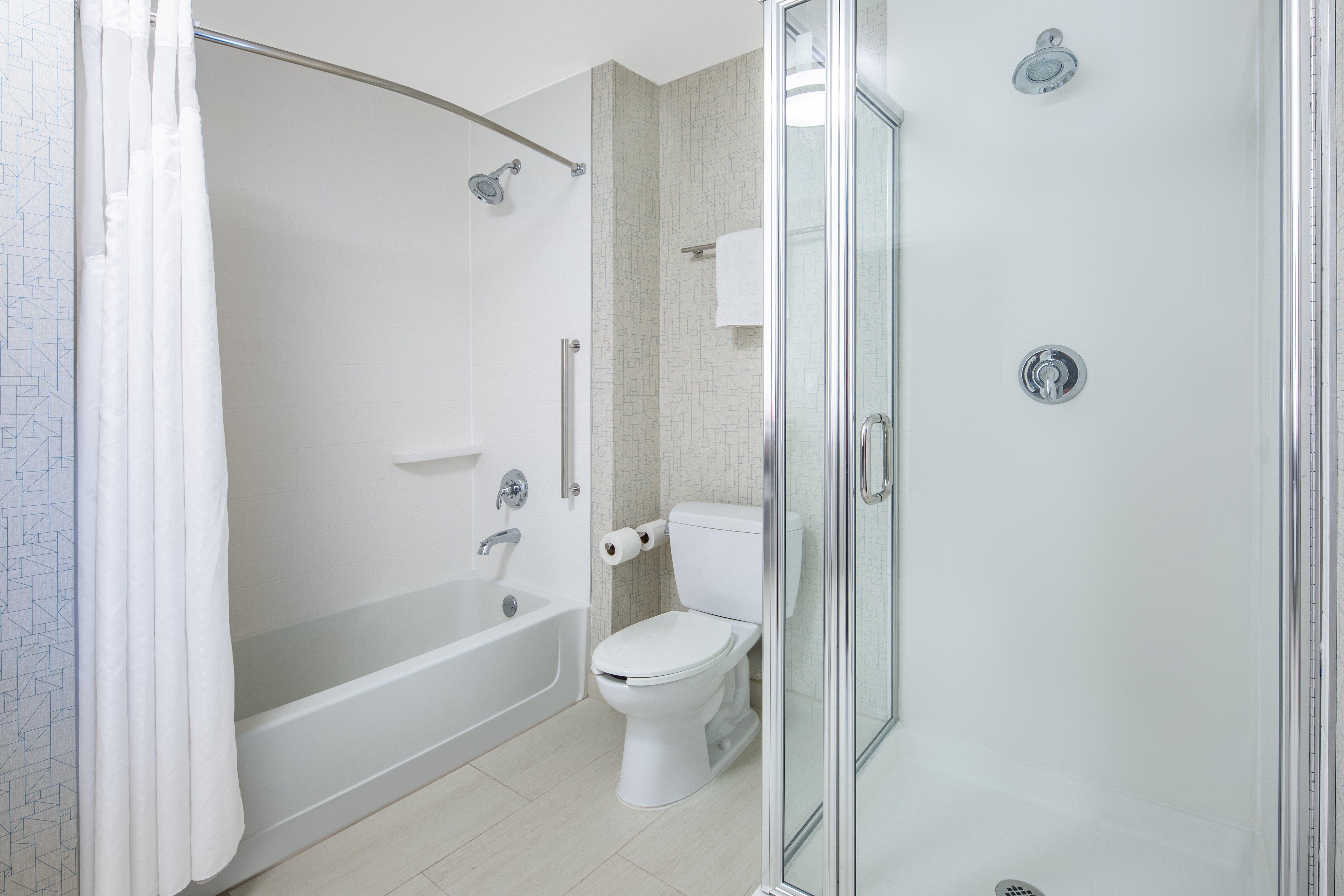 Holiday Inn Express Ontario By Ihg Creekside Экстерьер фото