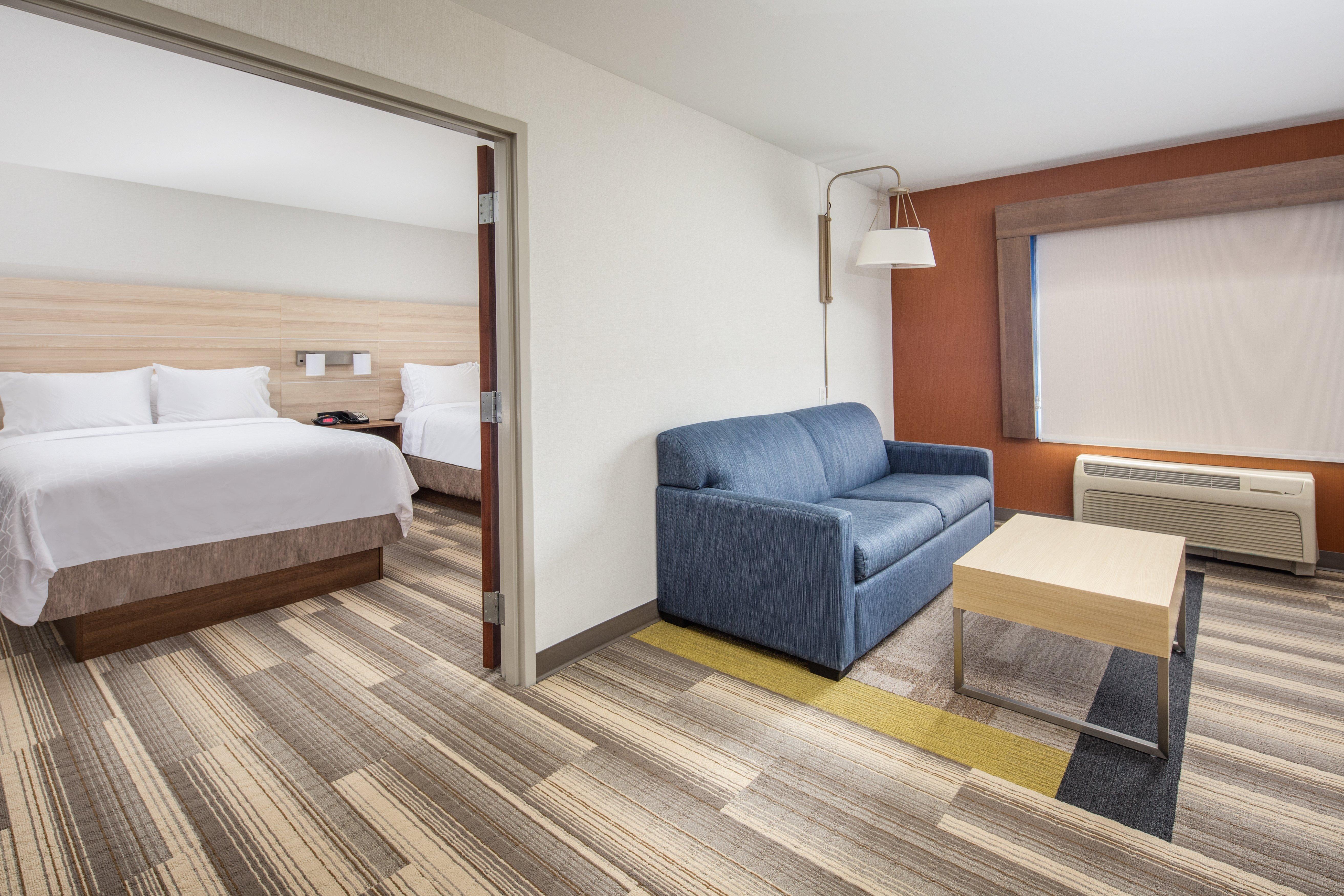 Holiday Inn Express Ontario By Ihg Creekside Экстерьер фото