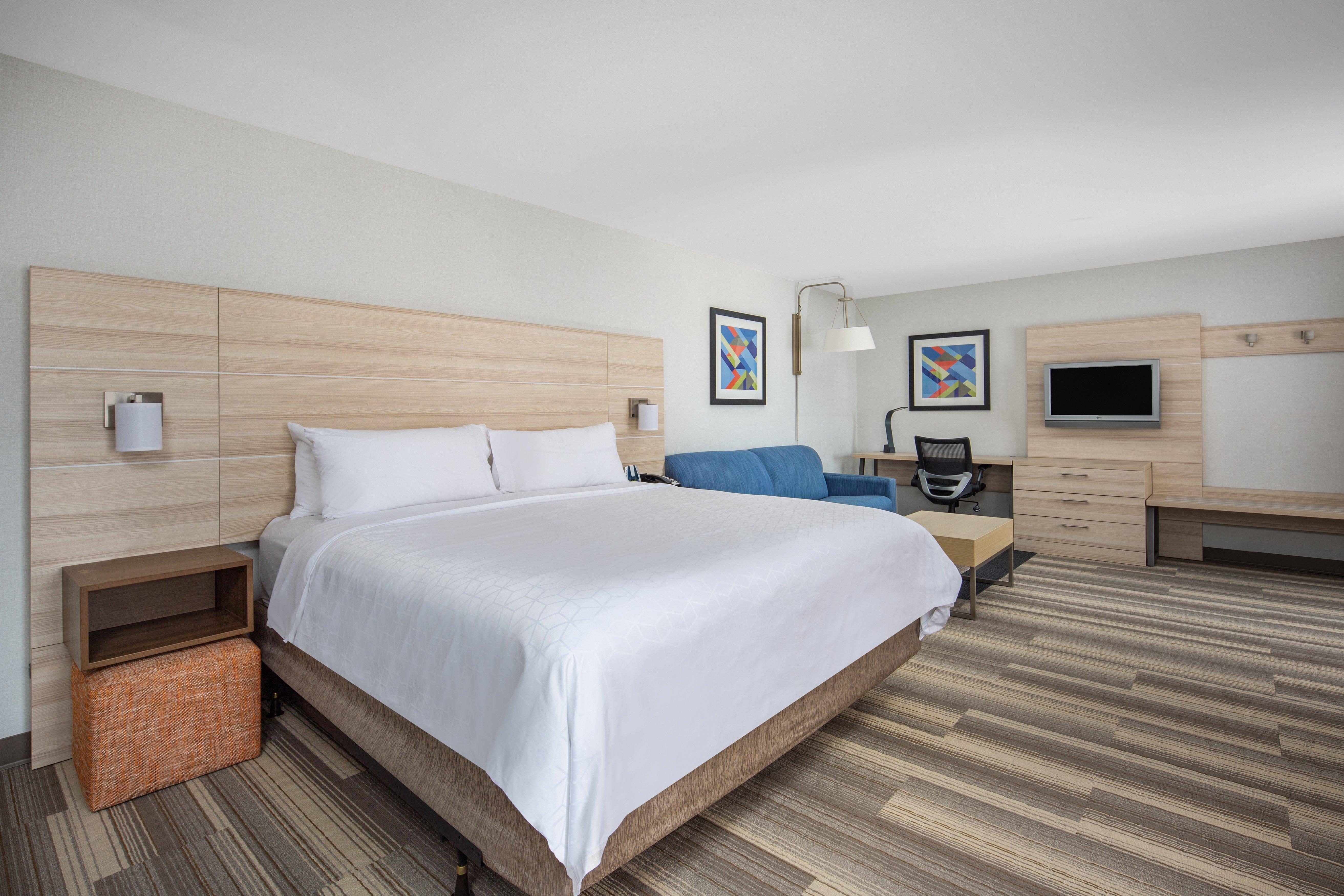 Holiday Inn Express Ontario By Ihg Creekside Экстерьер фото