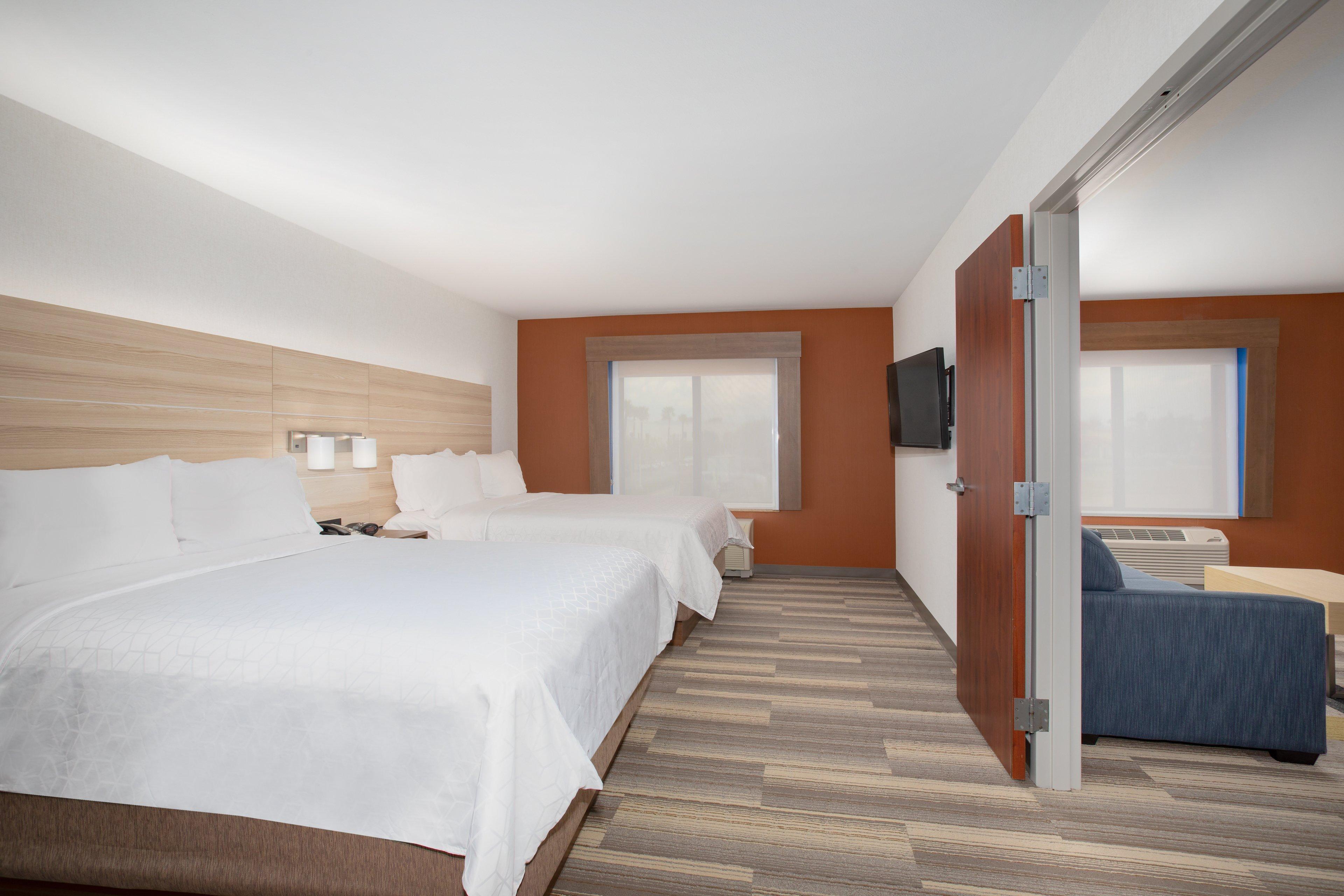 Holiday Inn Express Ontario By Ihg Creekside Экстерьер фото