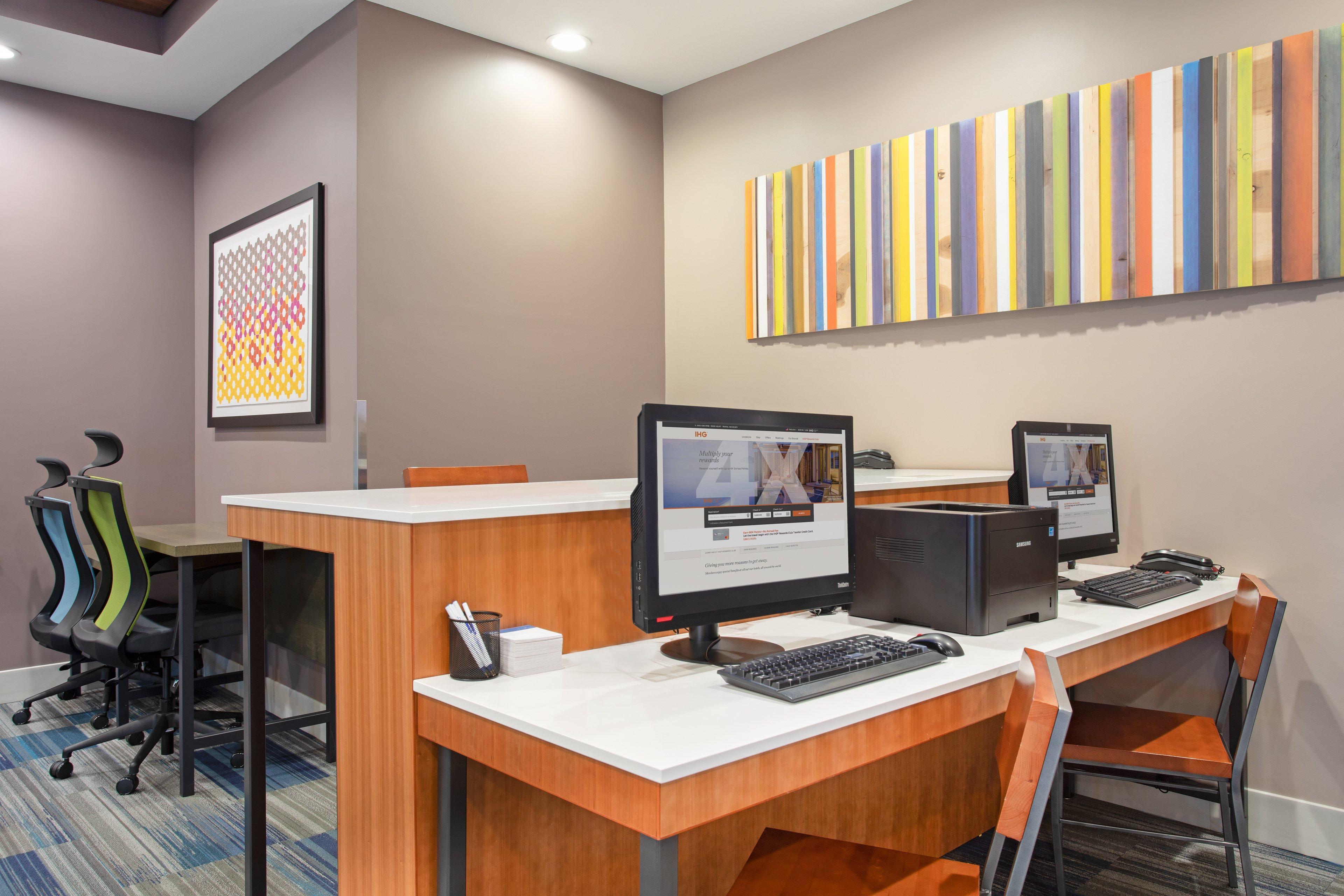 Holiday Inn Express Ontario By Ihg Creekside Экстерьер фото