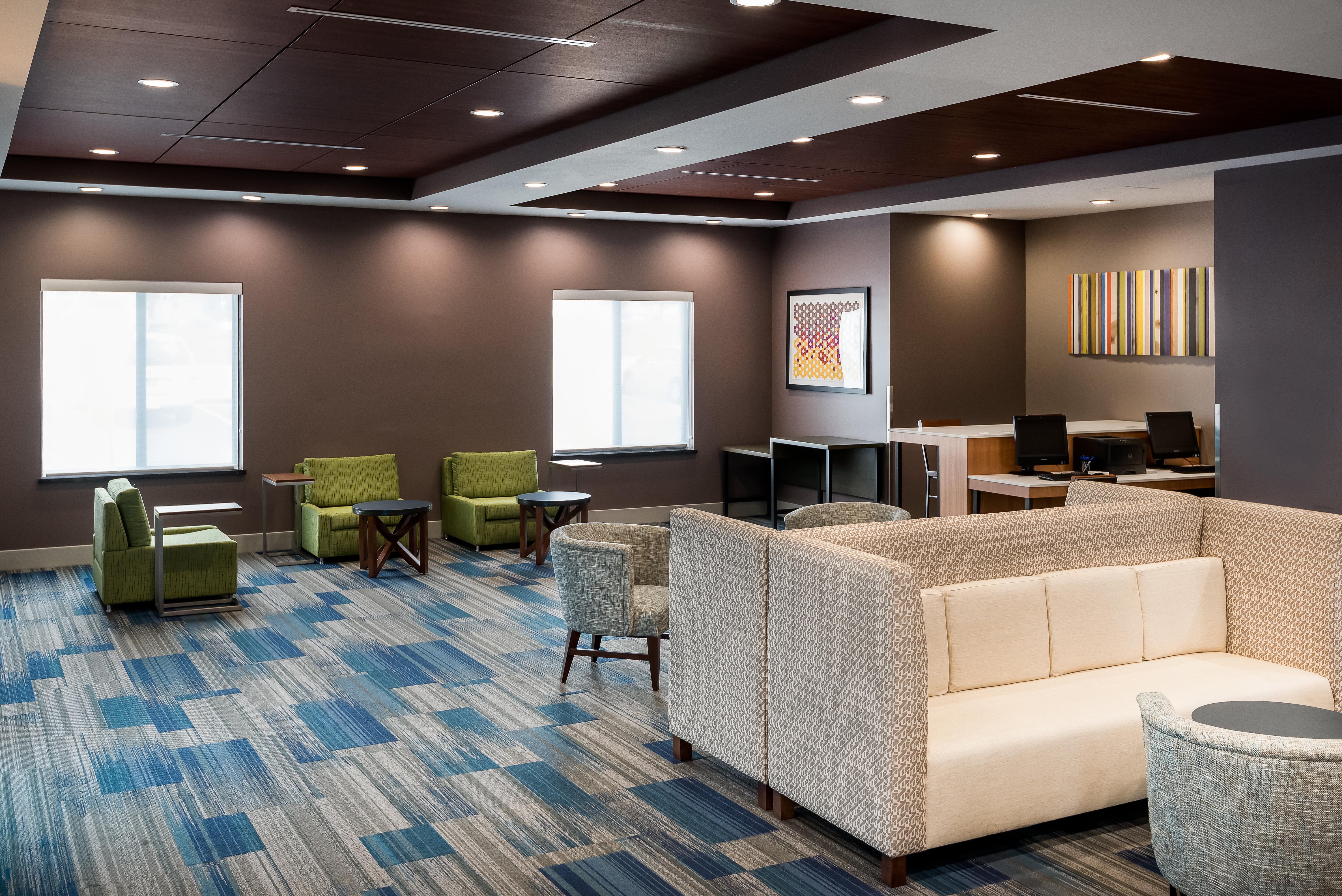 Holiday Inn Express Ontario By Ihg Creekside Экстерьер фото