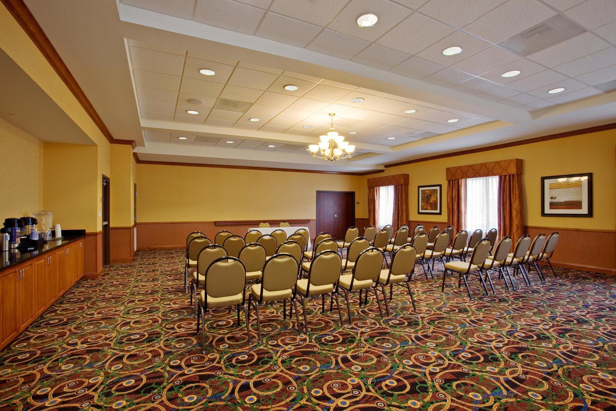 Holiday Inn Express Ontario By Ihg Creekside Экстерьер фото