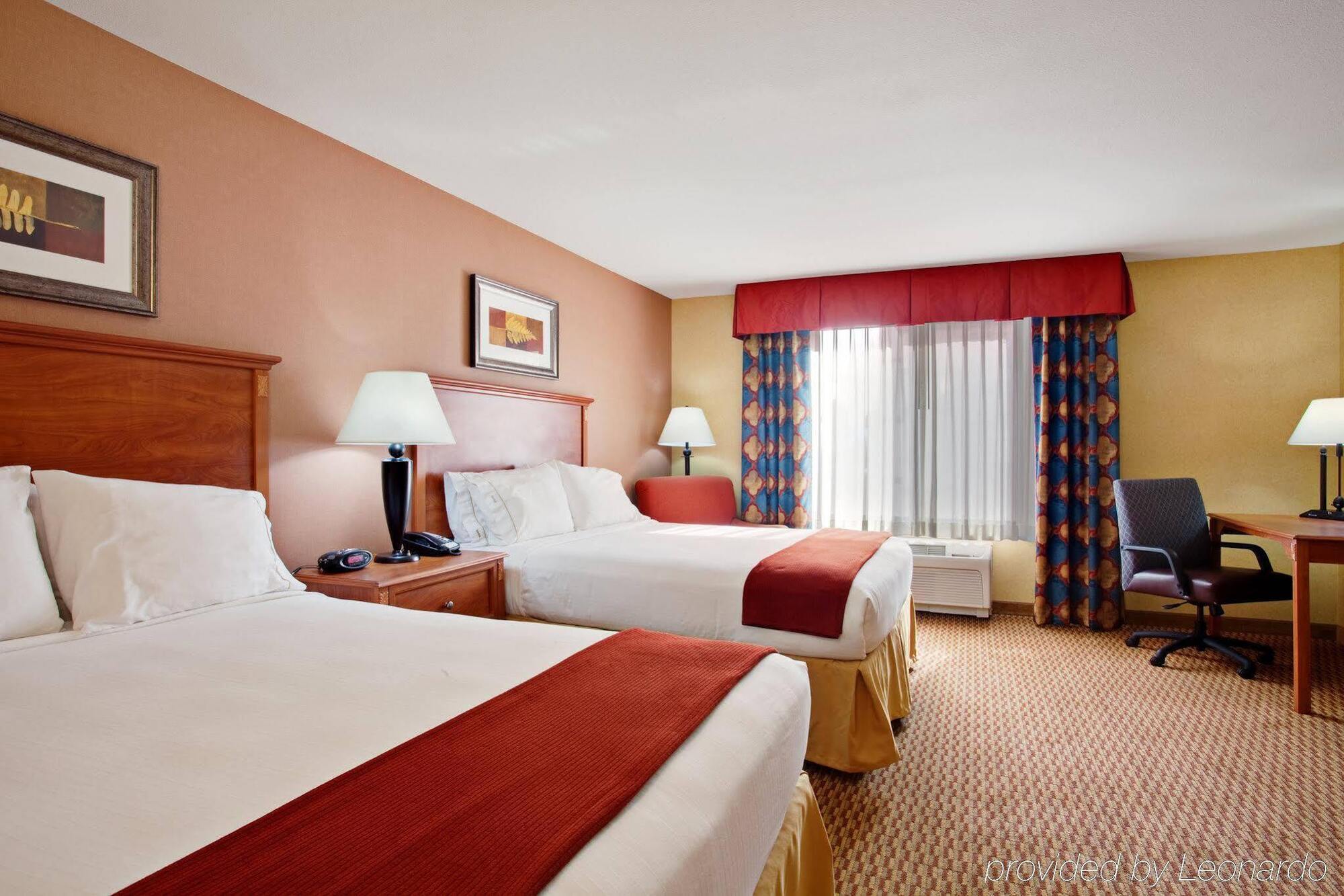 Holiday Inn Express Ontario By Ihg Creekside Экстерьер фото