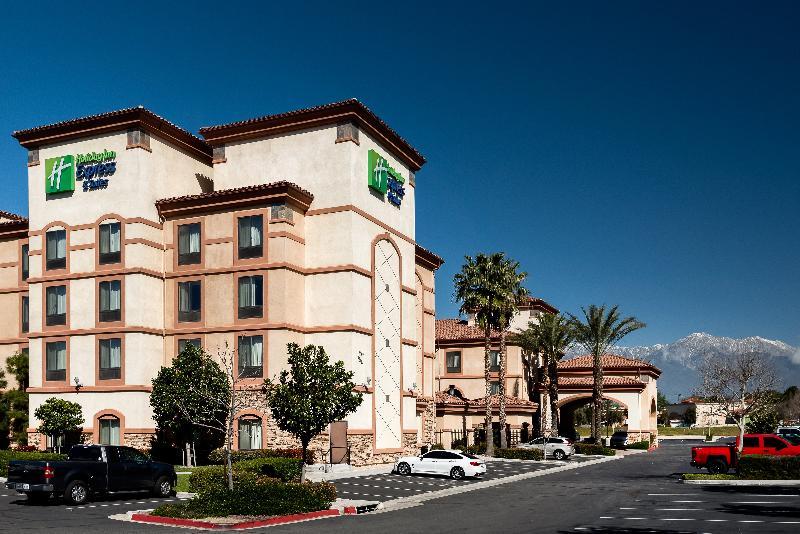 Holiday Inn Express Ontario By Ihg Creekside Экстерьер фото