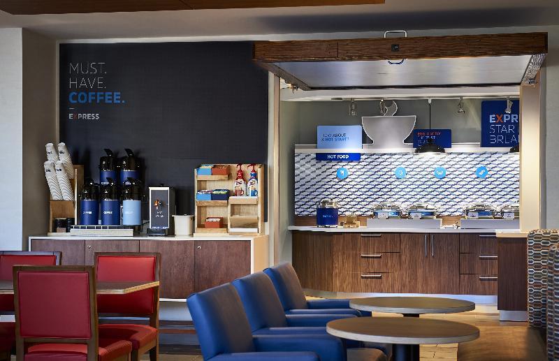 Holiday Inn Express Ontario By Ihg Creekside Экстерьер фото